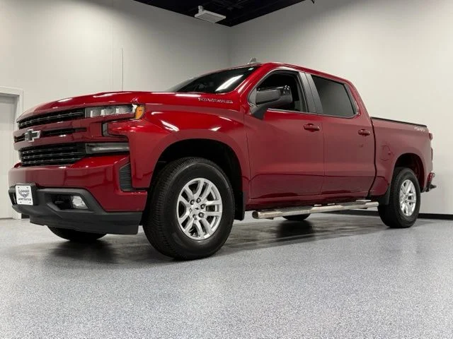 Used 2019 Red Chevrolet RST image 4