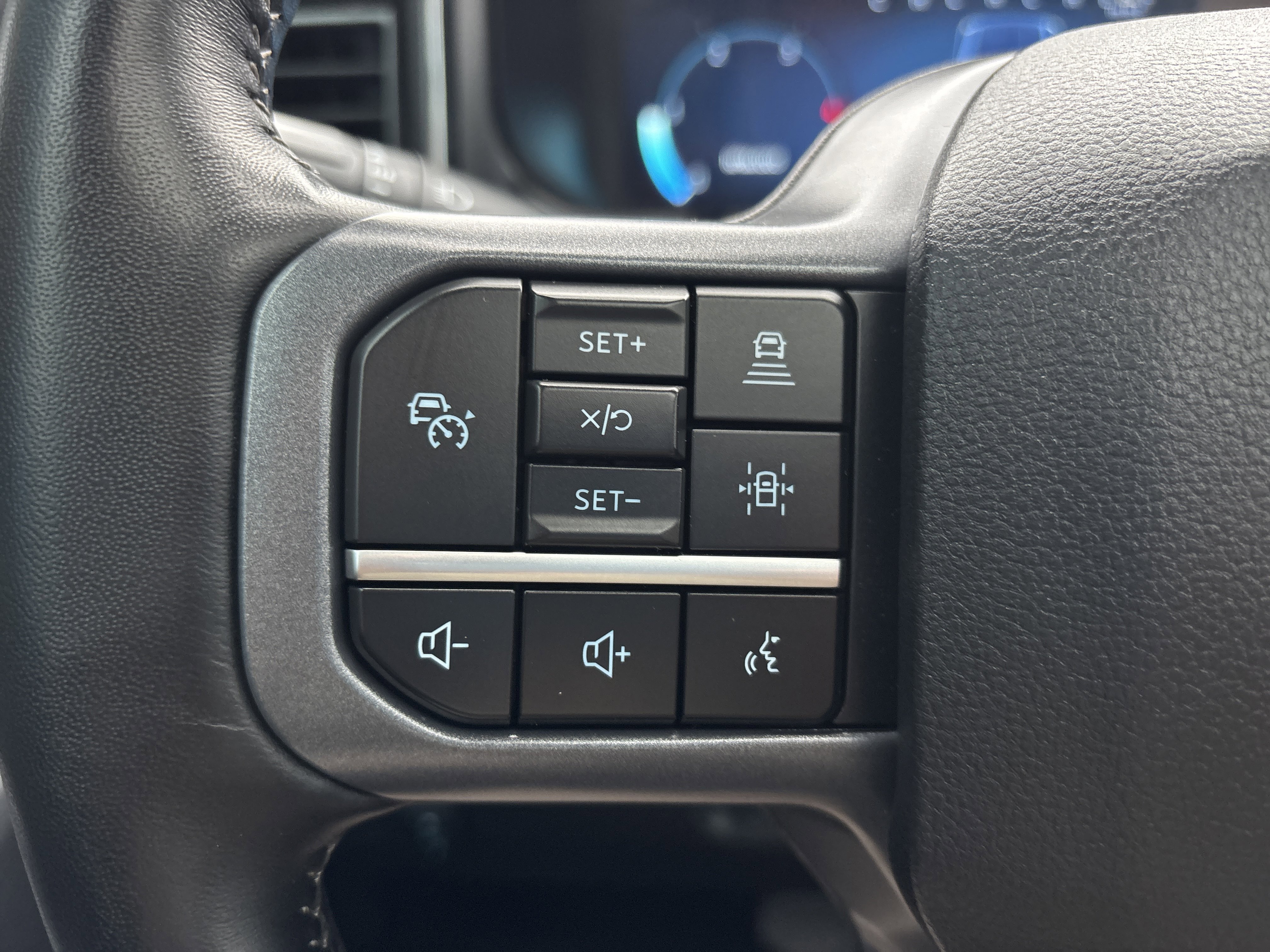 Used 2023  Ford XL image 37