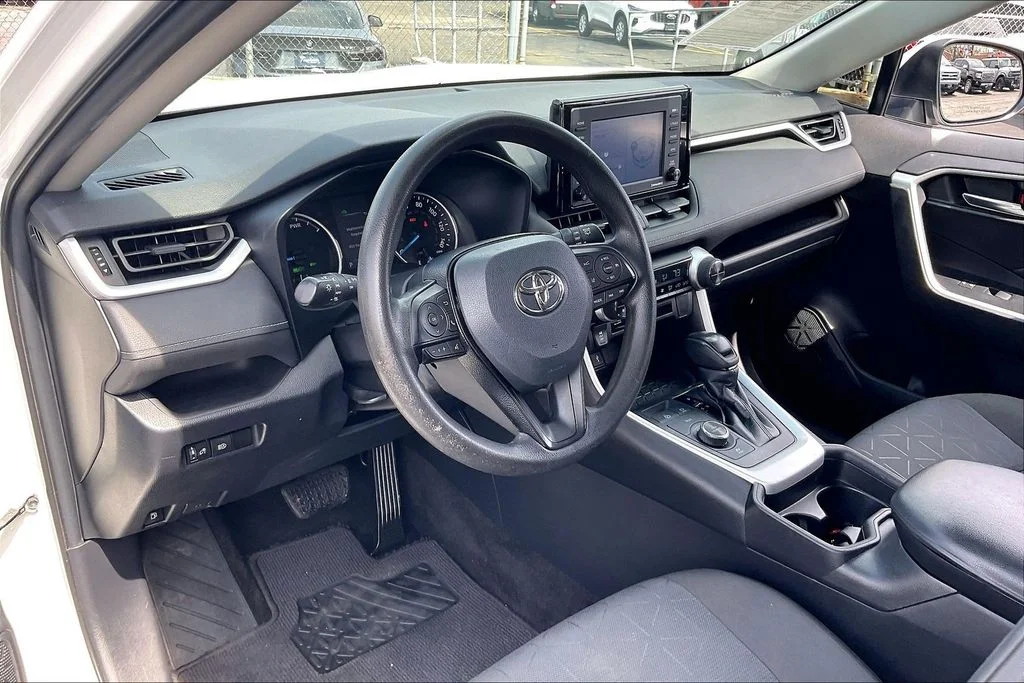 Used 2021 White Toyota XLE image 13