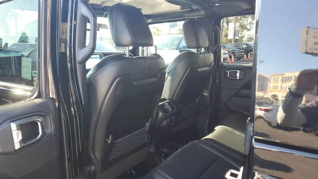 Used 2025 Black Jeep High Tide image 15