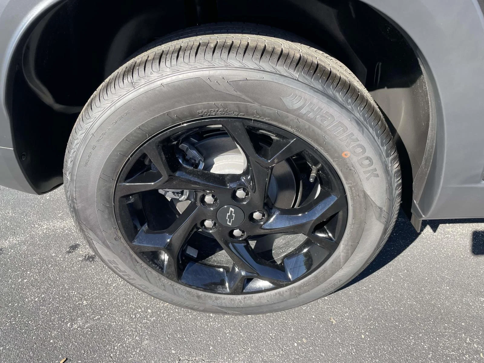 New 2026 Mosaic Black Metallic Chevrolet LT image 7
