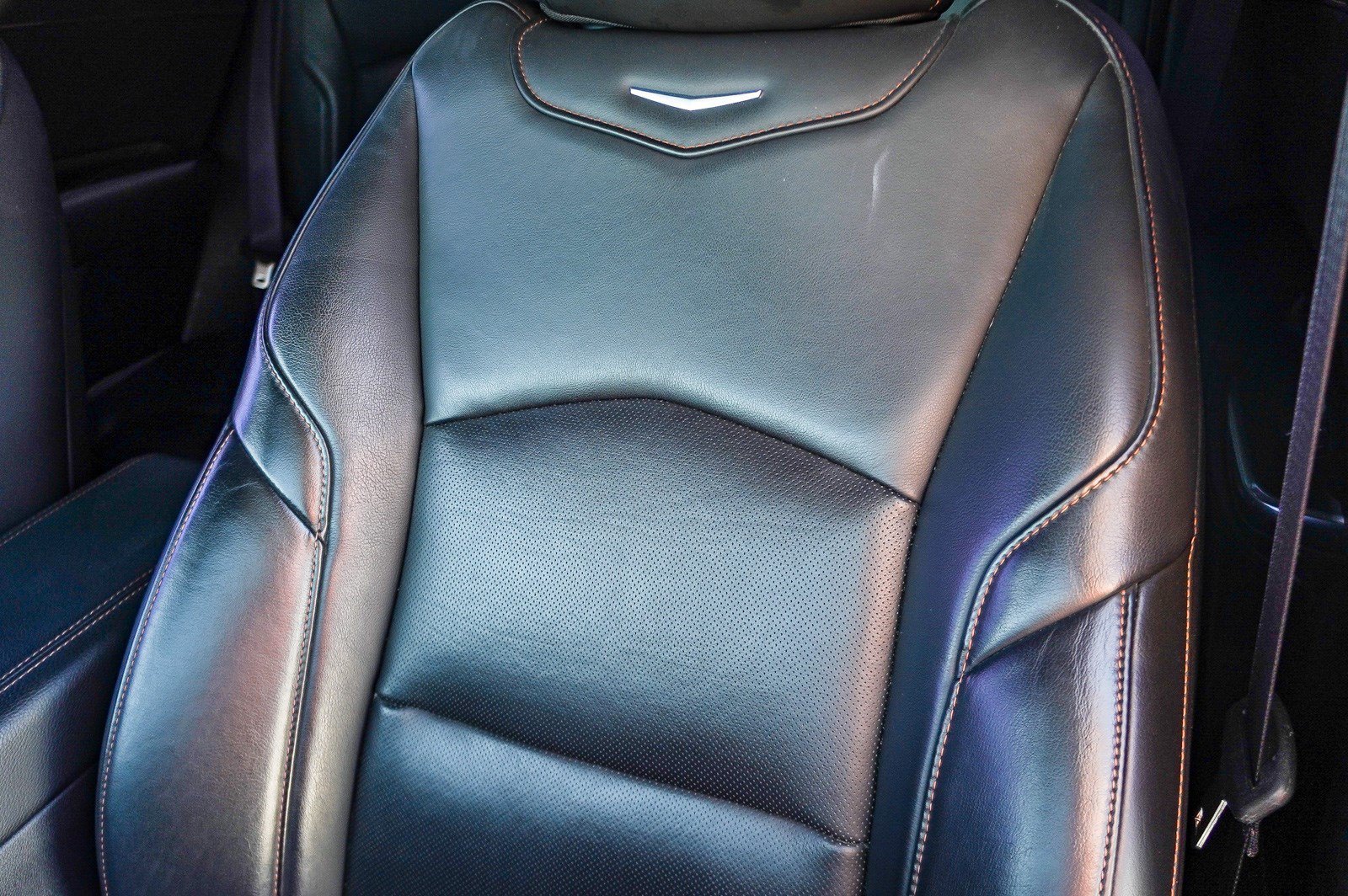 Used 2019 Radiant Silver Metallic Cadillac FWD Sport image 25