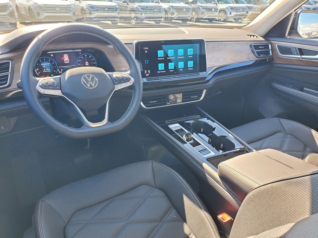 New 2026 White/off-white Volkswagen 2.0T SE w/Technology image 8