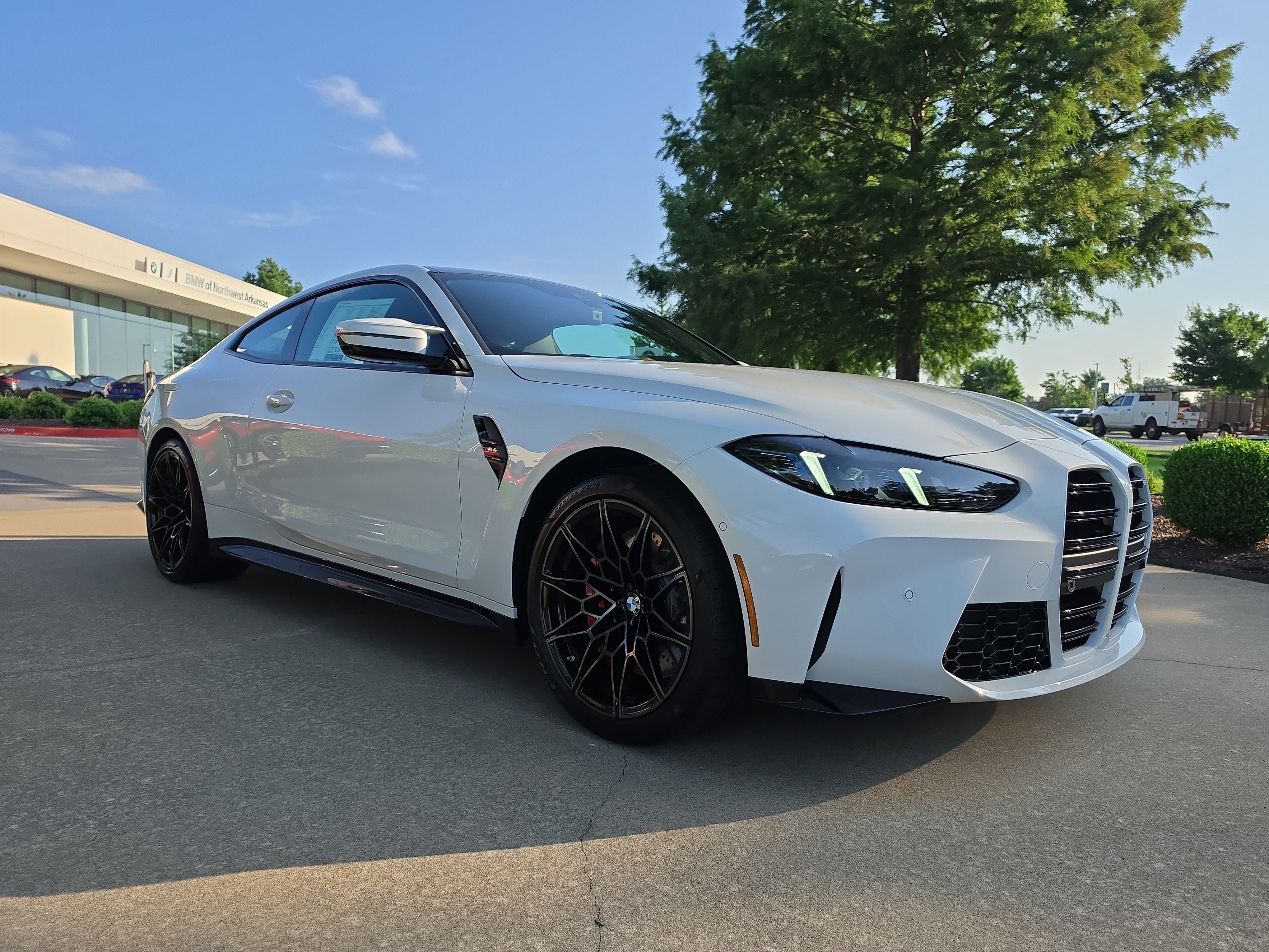 New 2027 ALPINE WHITE BMW  image 7