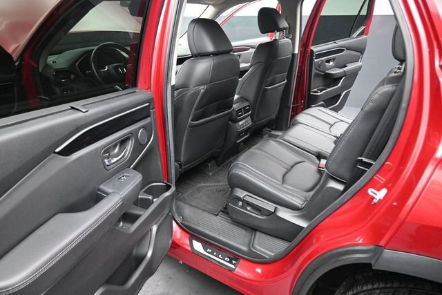 Certified Used 2025 Radiant Red Metallic II Honda 2WD EX-L image 17