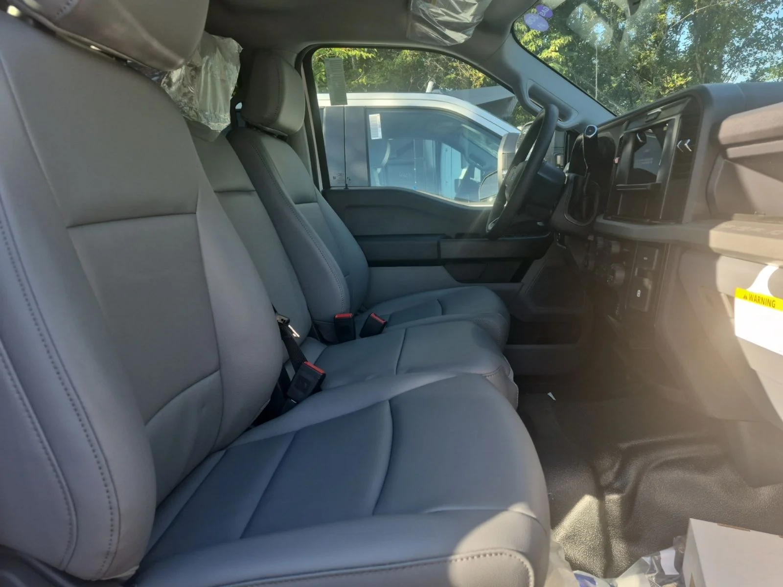 New 2027 Oxford White Ford XL image 18