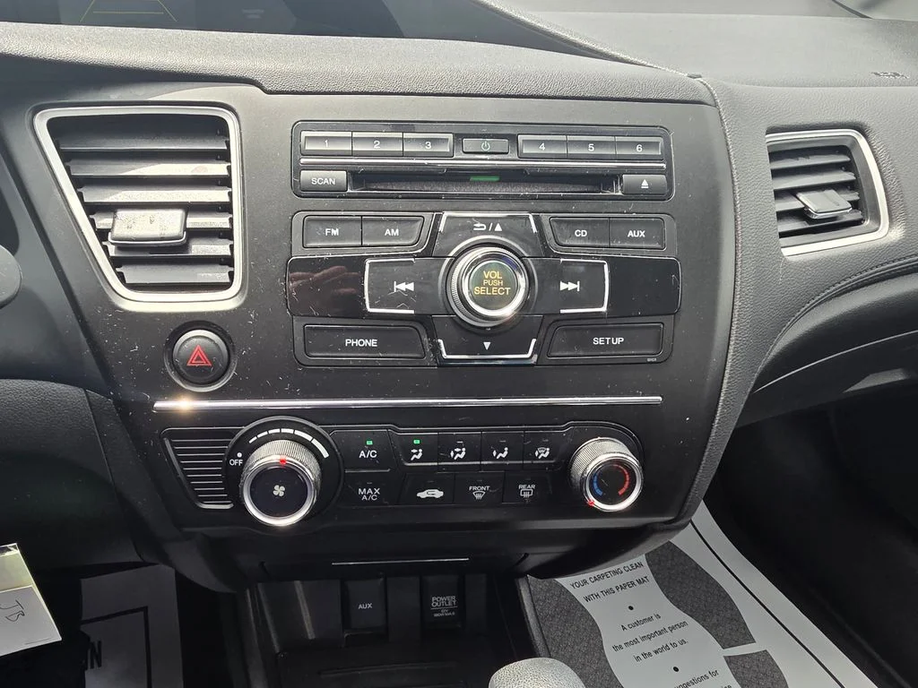 Used 2014 Alabaster Silver Metallic Honda LX image 18