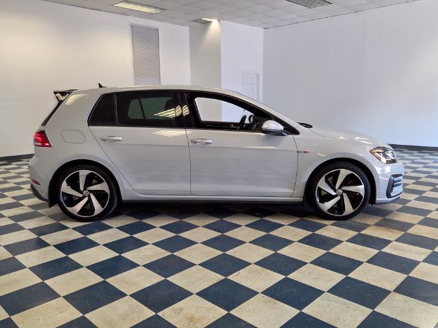 Used 2019  Volkswagen 2.0T SE image 9