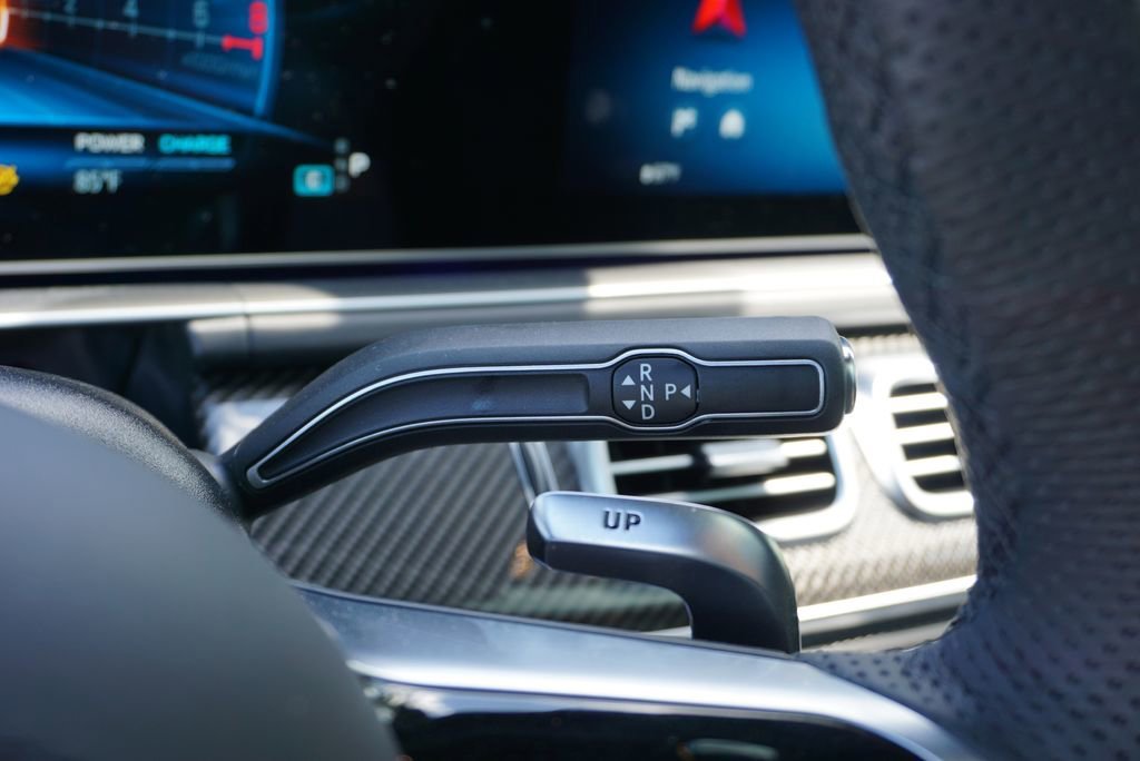 New 2026 MANUFAKTUR Moonlight White Metallic Mercedes-Benz GLE 63 S AMG® image 95
