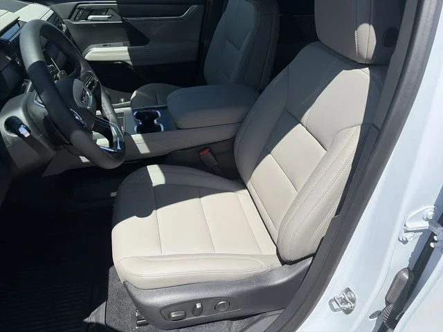 New 2026 White GMC Elevation image 12