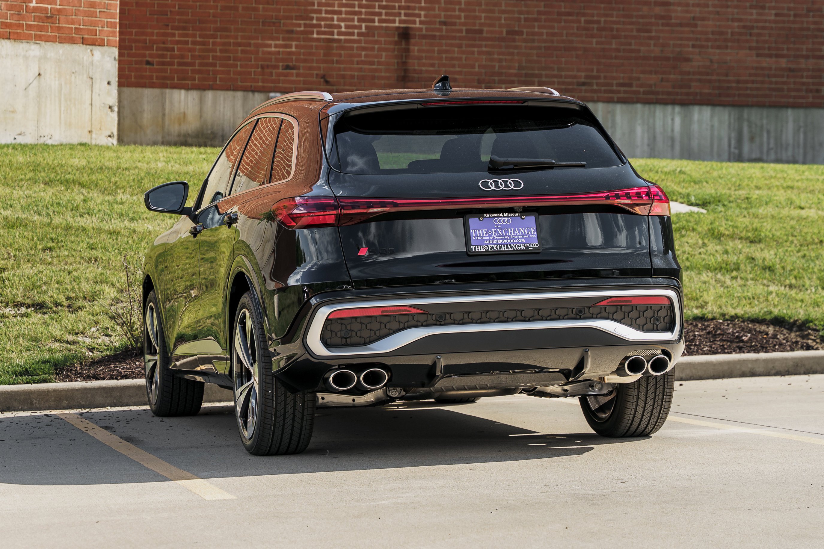 New 2026 MYTHOS BLACK Audi Premium Plus image 5