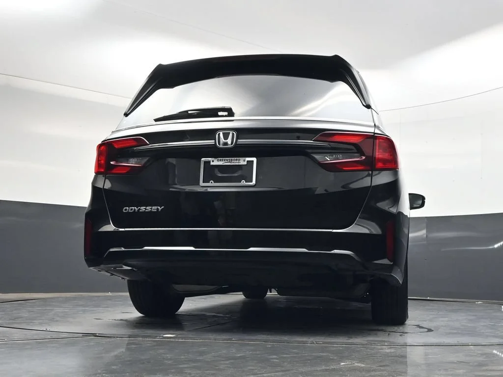 Used 2025  Honda EX-L image 32
