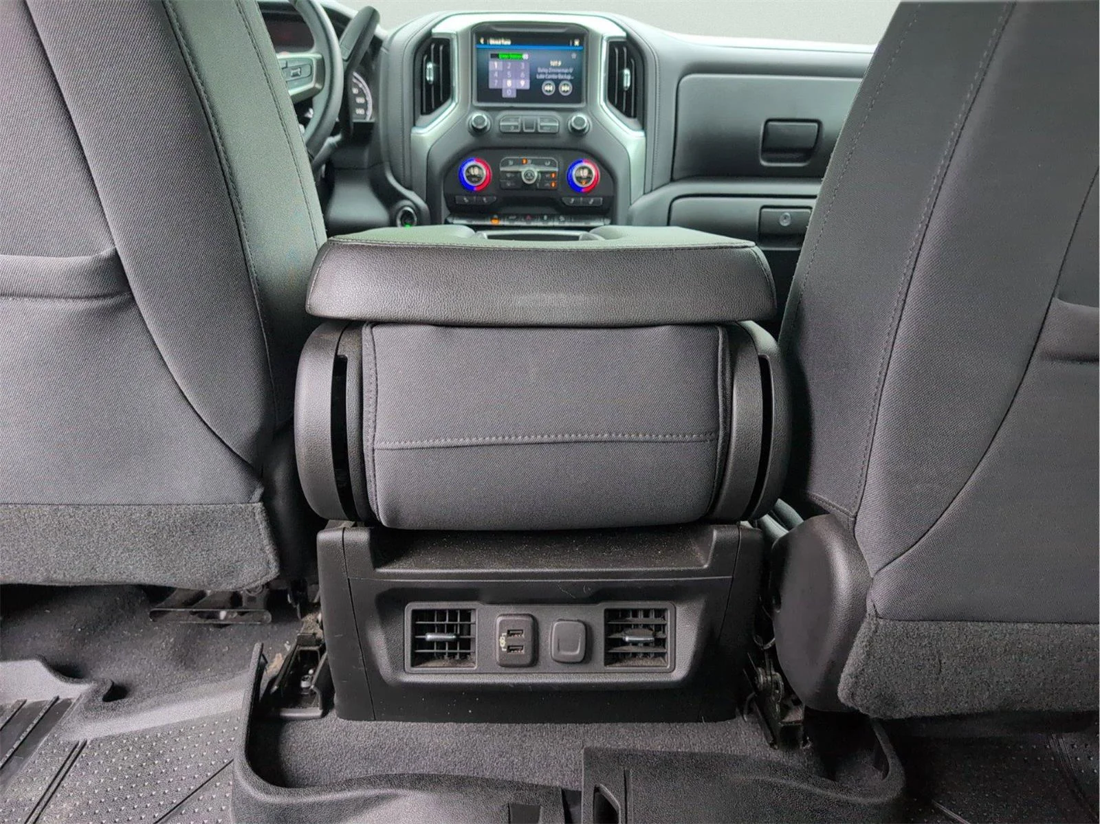 Used 2019 SUMMIT WHITE Chevrolet LT image 30