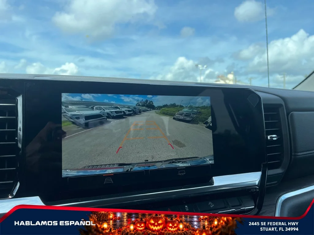 New 2026 Glacier White Tricoat GMC SLT image 31