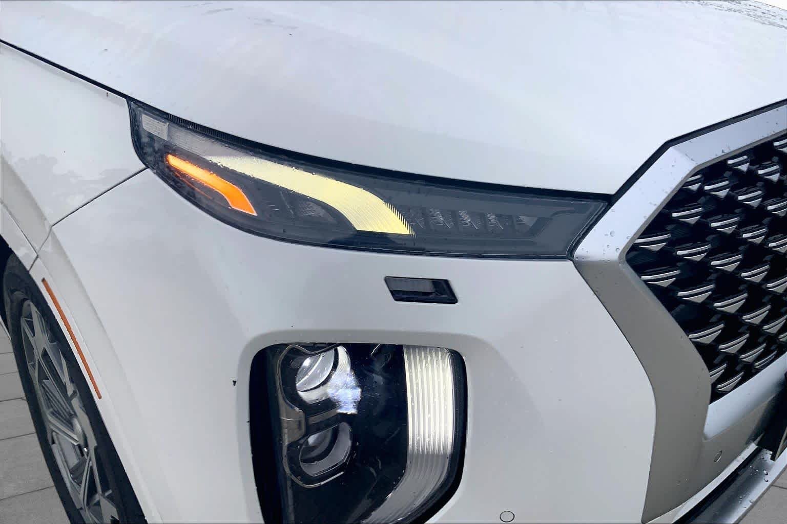 Used 2021 Hyper White Hyundai Calligraphy image 23