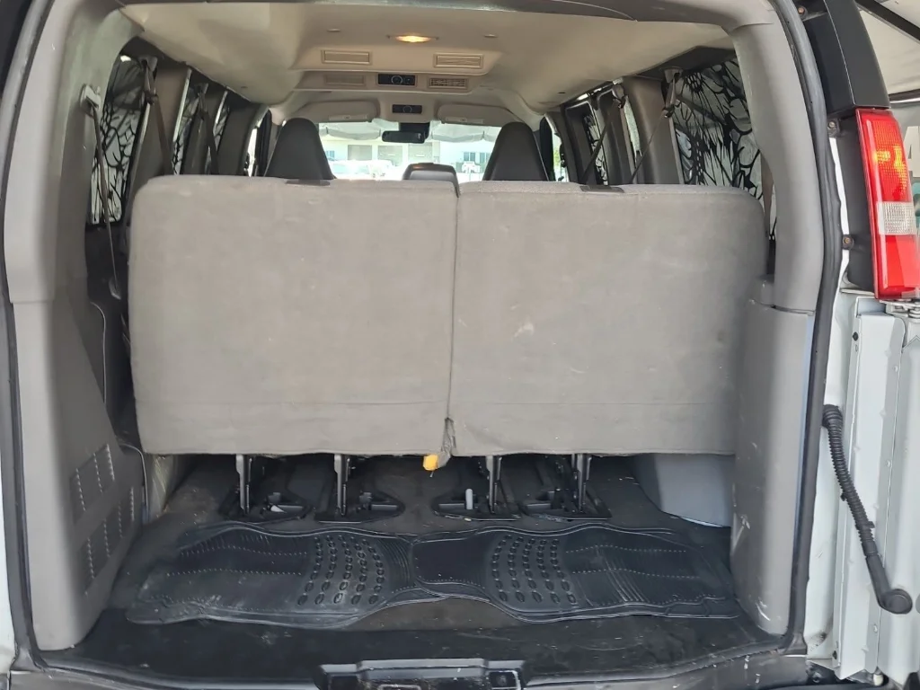Used 2019 Summit White Chevrolet LT image 4