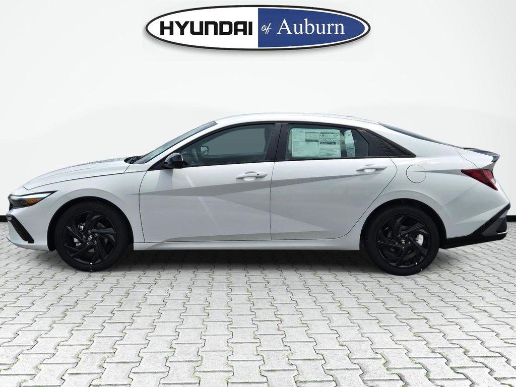 New 2026 White Hyundai SEL Sport image 9