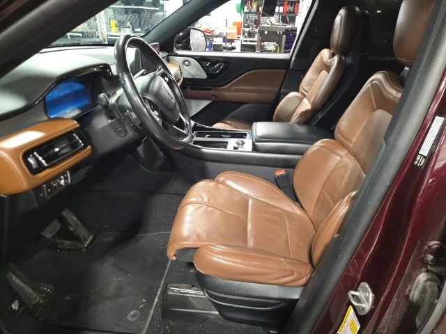 Used 2020 Red Lincoln Reserve image 13