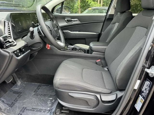 Used 2023 Black Kia LX image 14