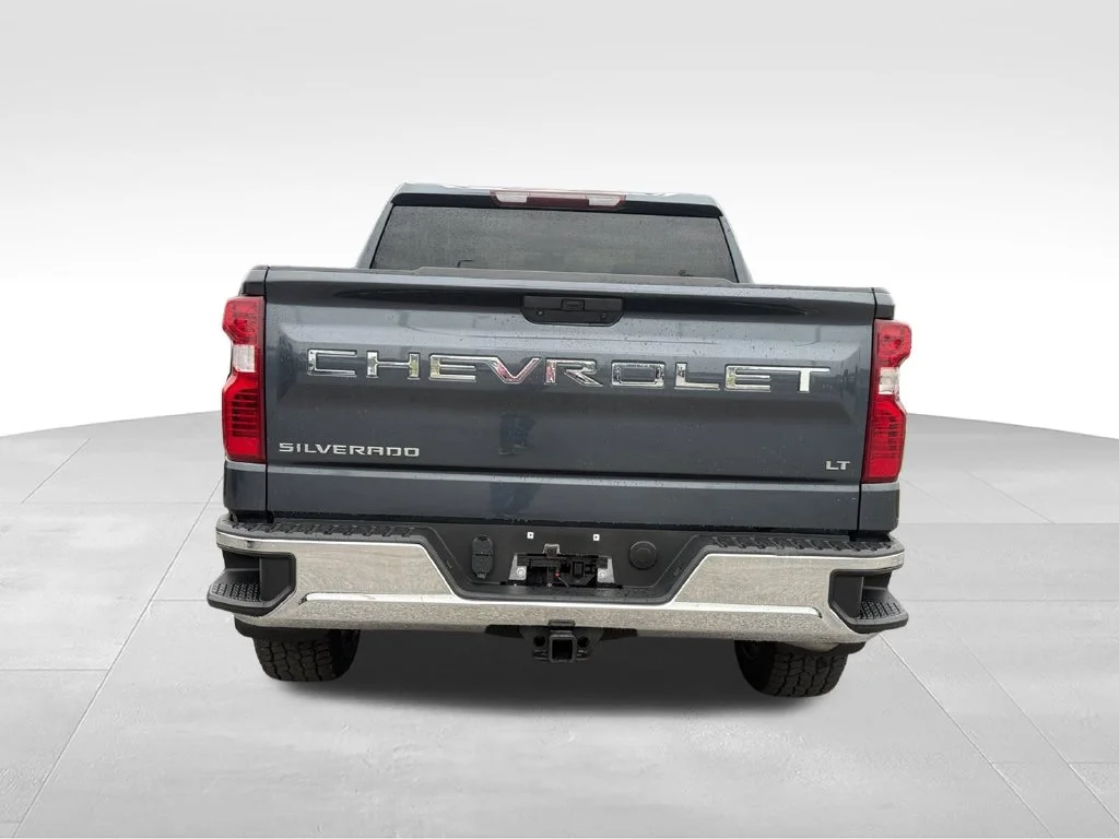 Used 2021 Gray Chevrolet LT image 25