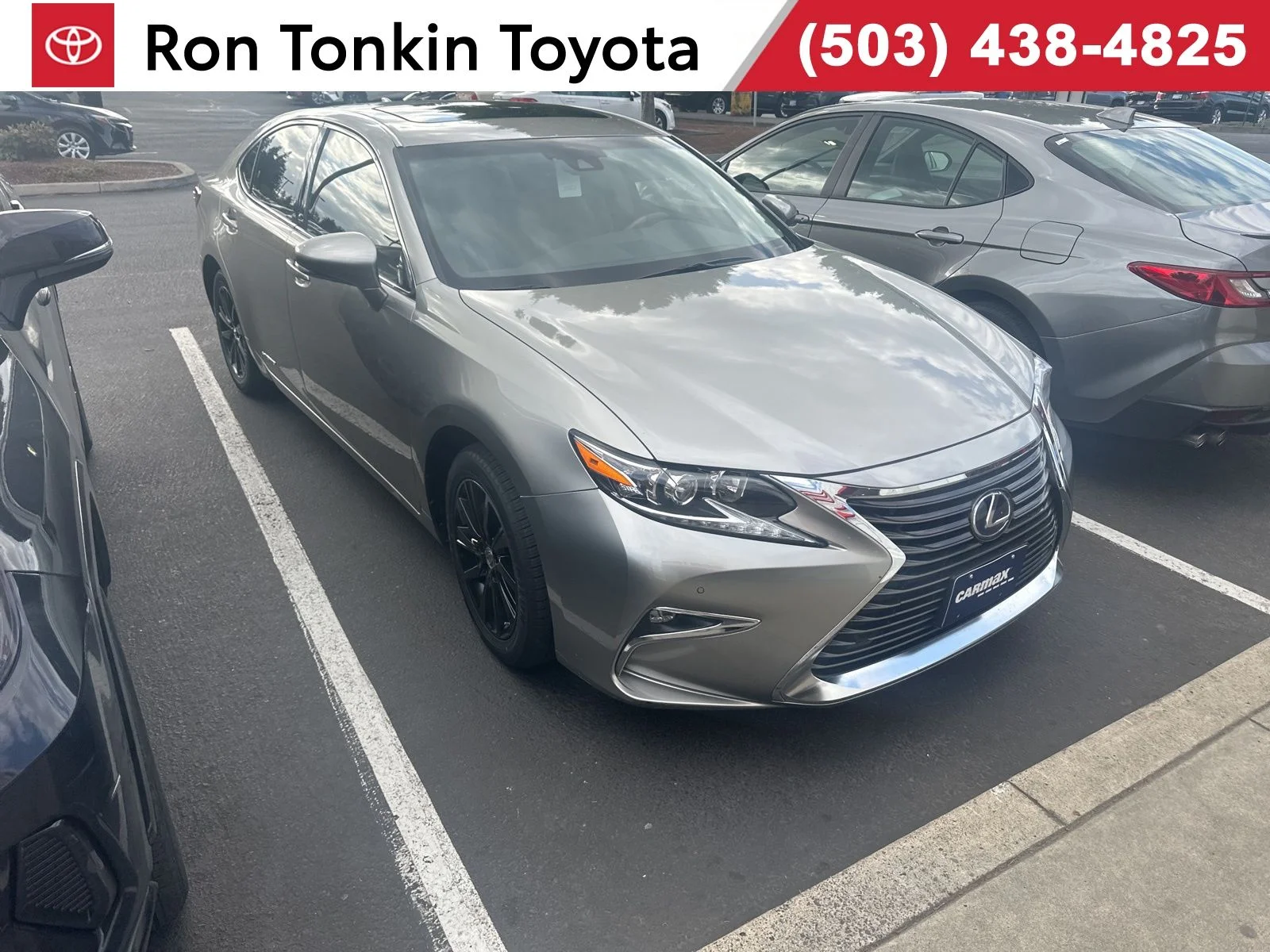2016 Lexus ES 350 300h's photo
