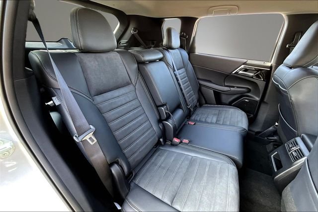 2026 Mitsubishi Outlander SE - Photo 10