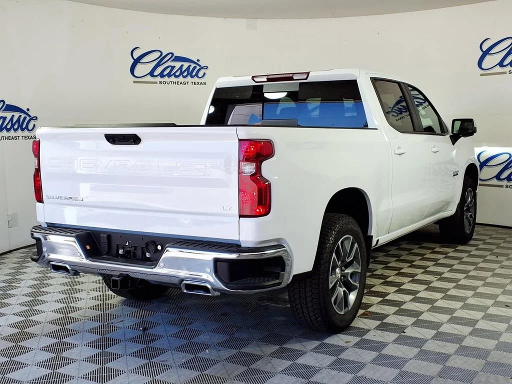New 2026 Summit White Chevrolet LT image 7