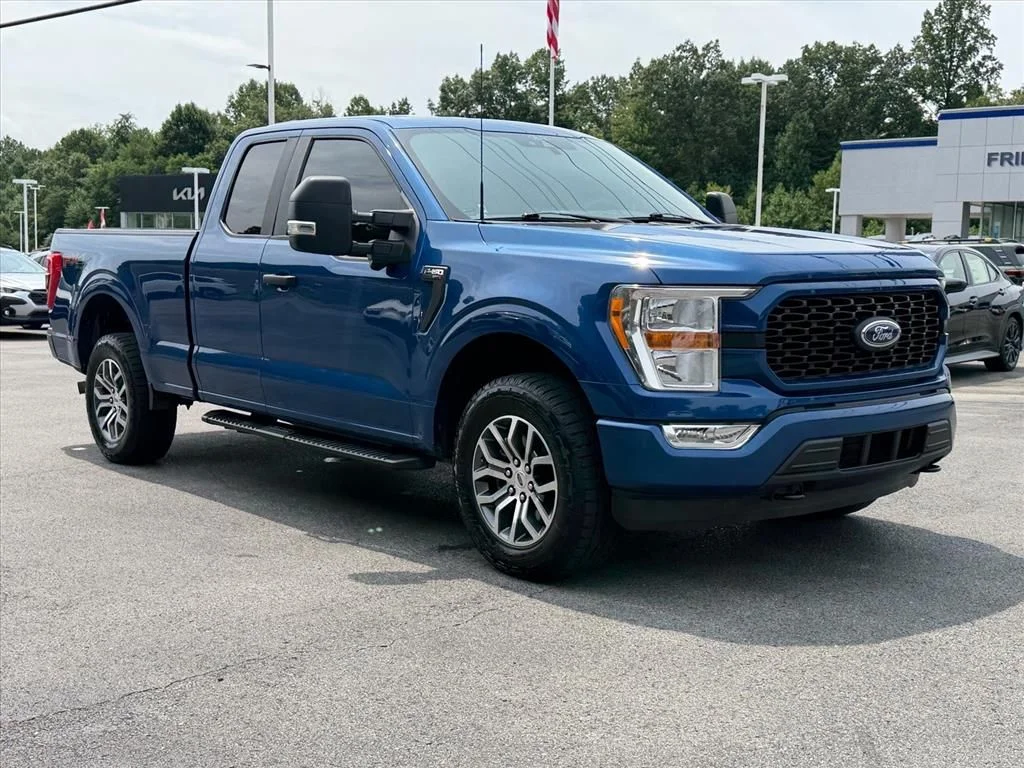 Used 2022 Blue Ford XL image 16