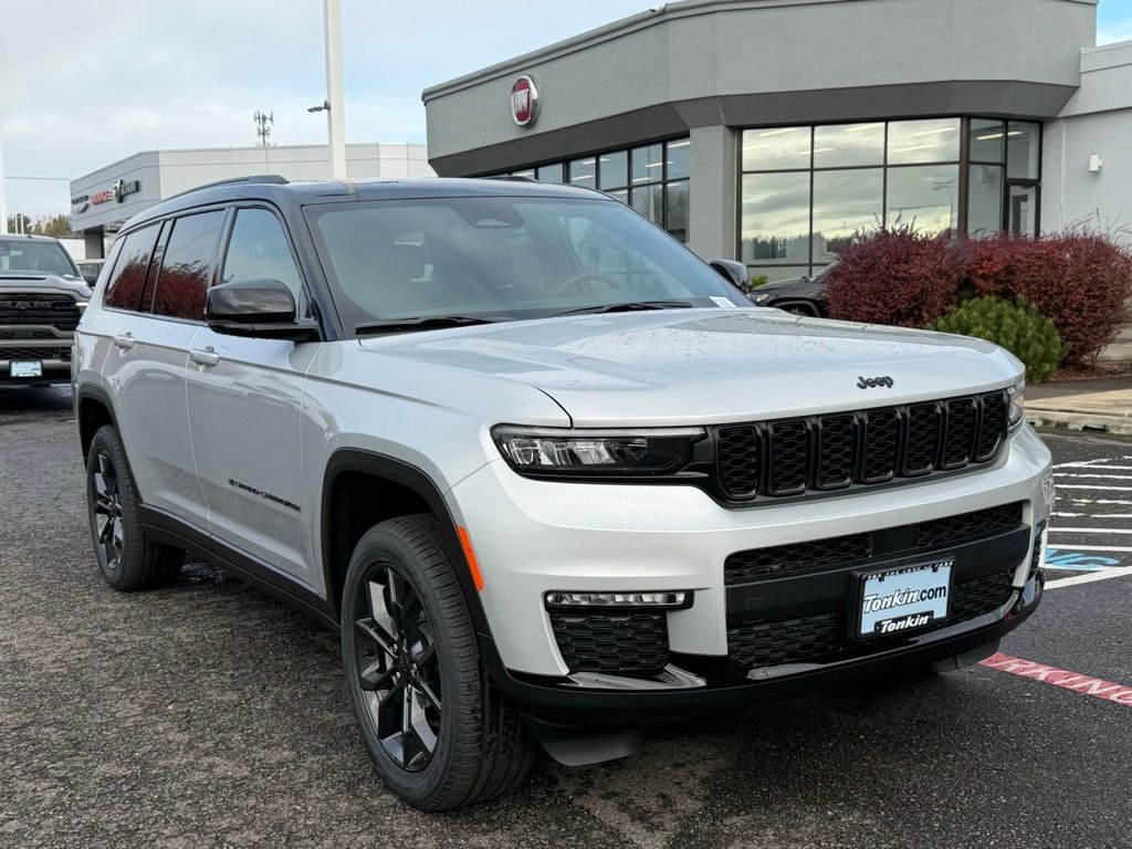 New 2025 Silver Zynith Exterior Paint Jeep Limited image 2