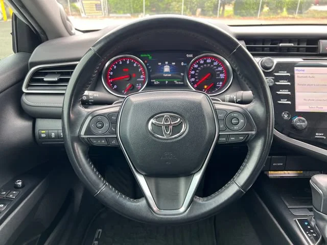 Used 2019 Wind Chill Pearl/Midnight Black Metallic Toyota XSE V6 image 18
