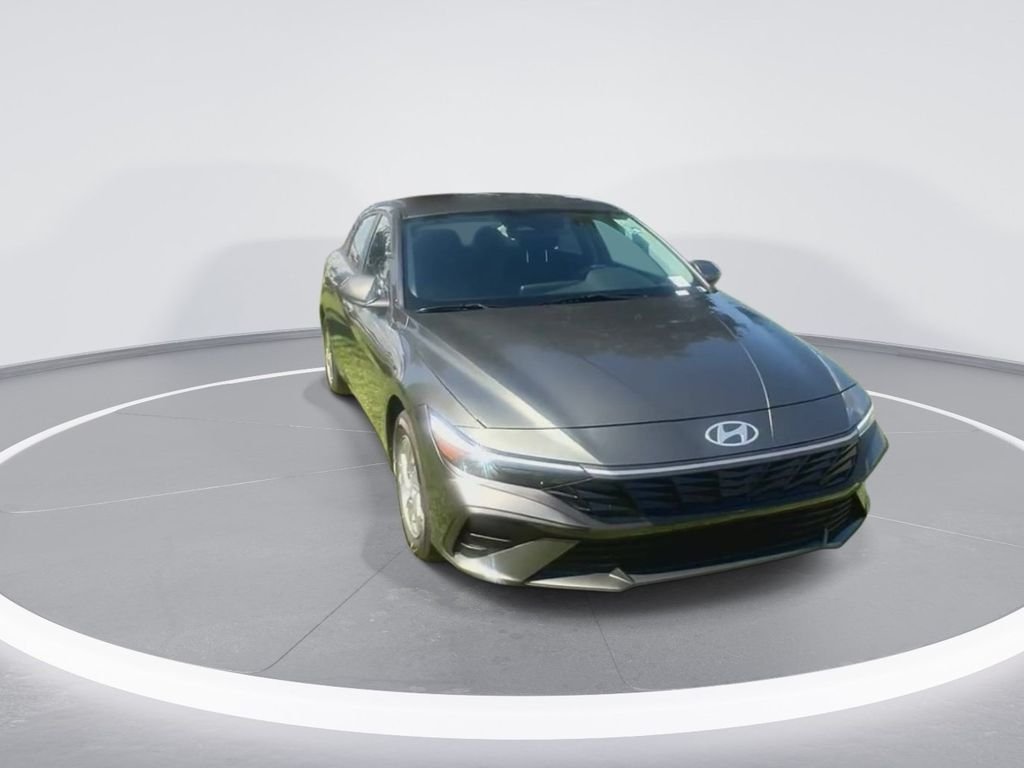 Certified Used 2026 Gray Hyundai SE image 3