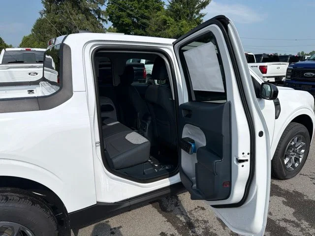 New 2026 Oxford White Ford XLT image 44
