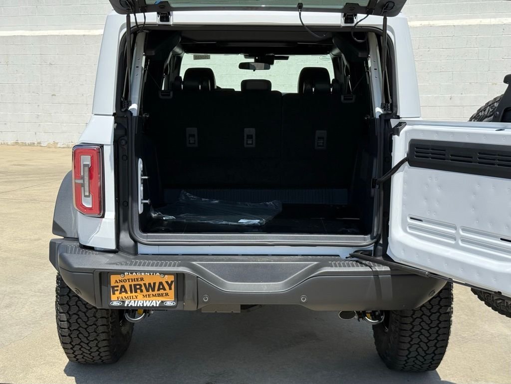 New 2026 Oxford White Ford Badlands® image 16