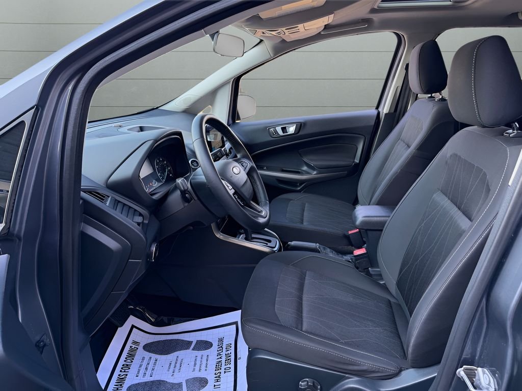 Used 2018 Gray Ford SE image 11