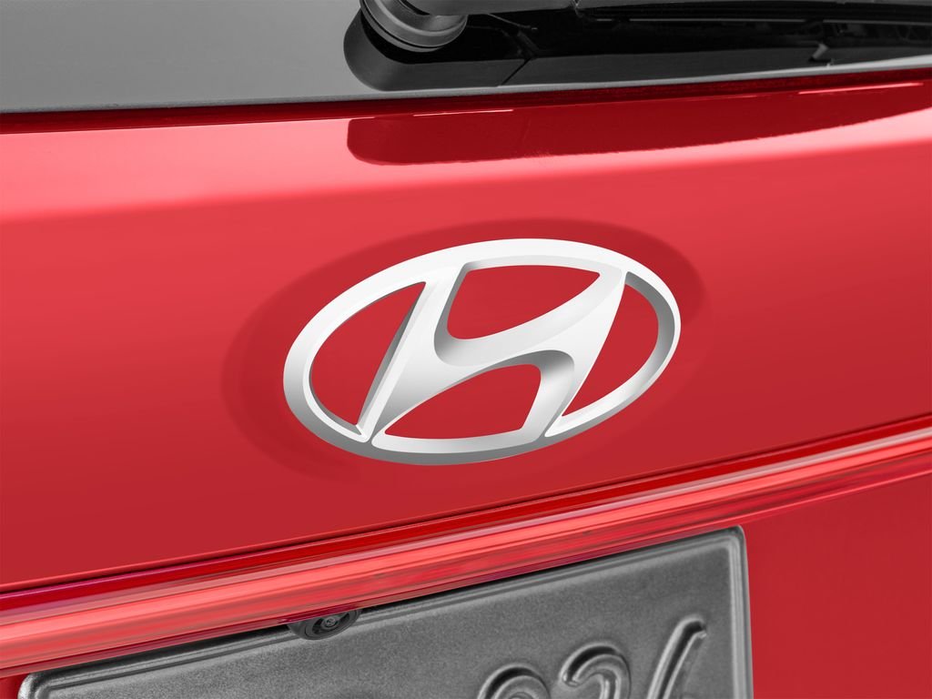 Used 2023 Red Hyundai SEL image 57