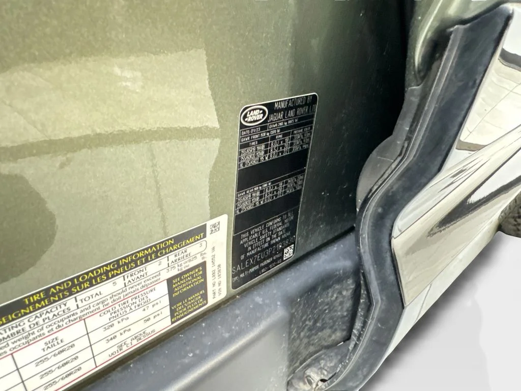 Used 2023 Green Land Rover X image 91