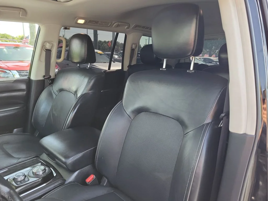 Used 2021 Black INFINITI LUXE image 21
