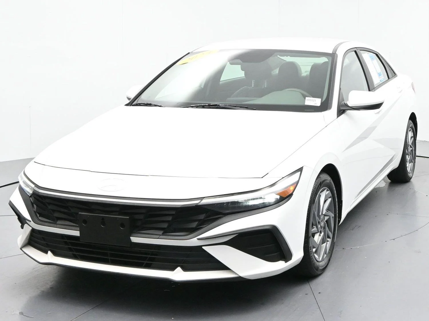 Used 2024 Serenity White Hyundai SEL image 3