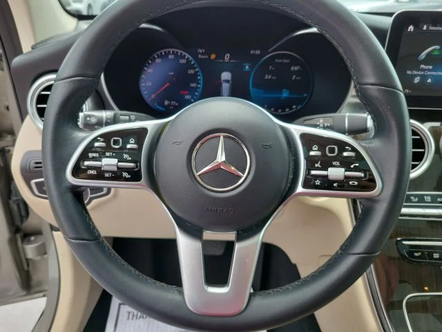 Used 2022 Silver Mercedes-Benz GLC 300 image 26