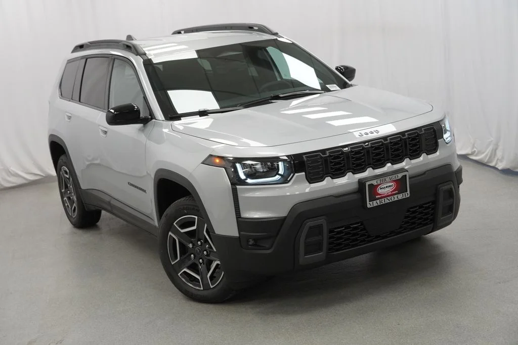 New 2026 Silver Zynith Clear-Coat Exterior Paint Jeep Laredo image 8
