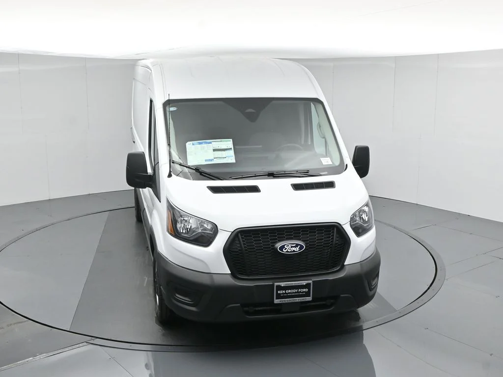 New 2026 White Ford Base image 33