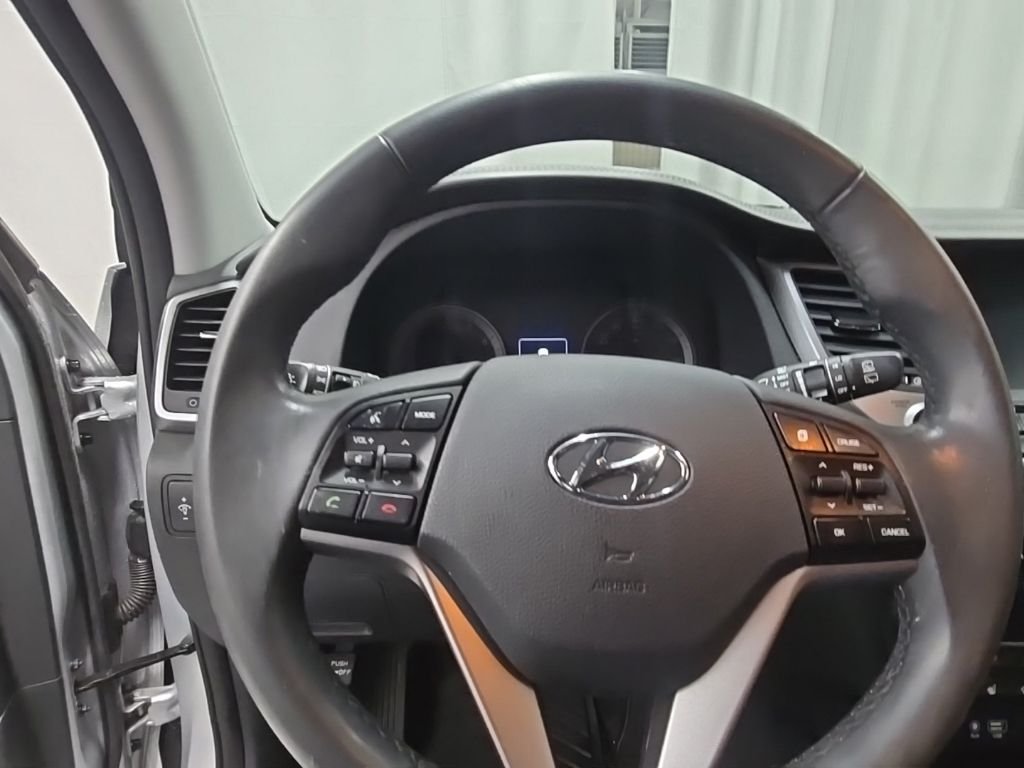 Certified Used 2018 Silver Hyundai SEL Plus image 23