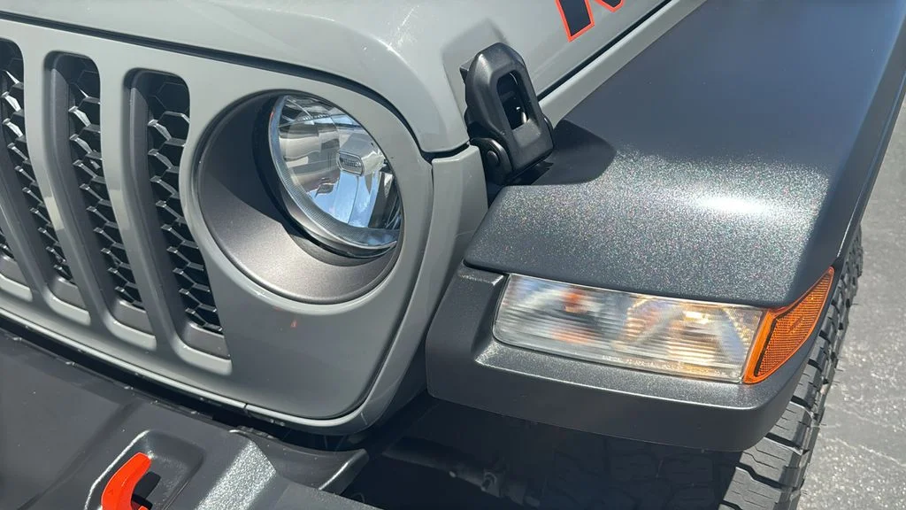 Certified Used 2023 Gray Jeep Mojave image 6