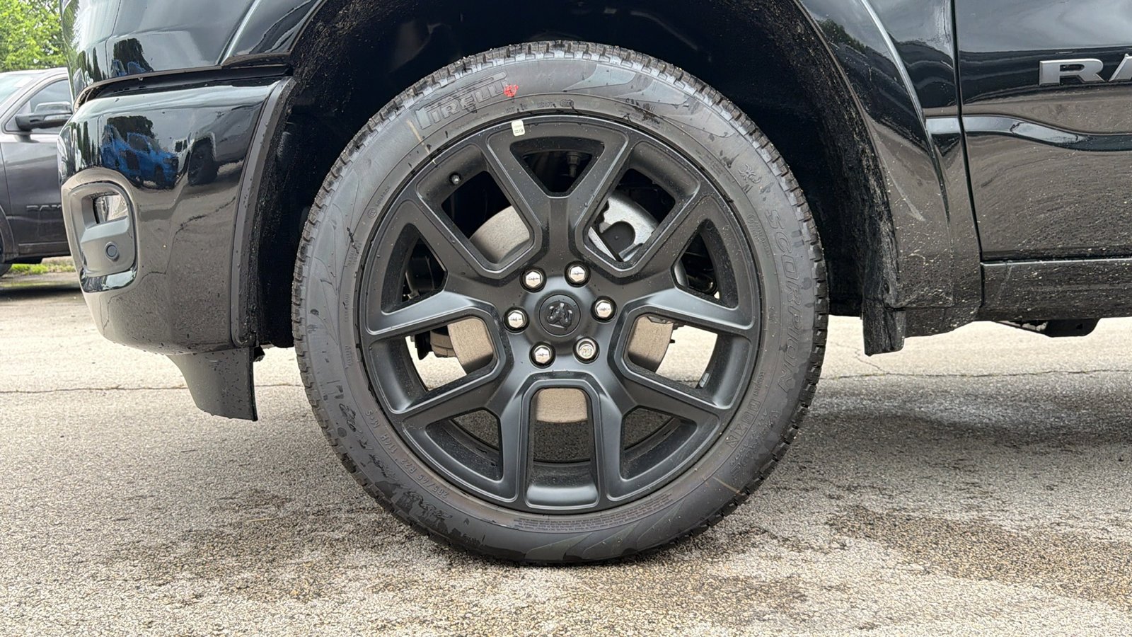 New 2026 Diamond Black Crystal Pearl-Coat Exterior Paint RAM Laramie image 25