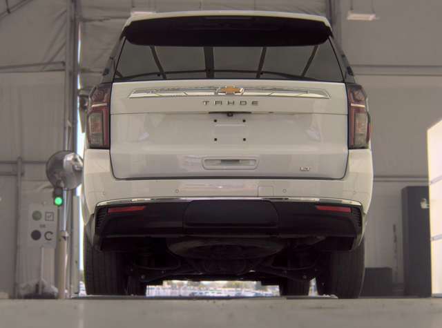 Used 2021 White Chevrolet LT image 10