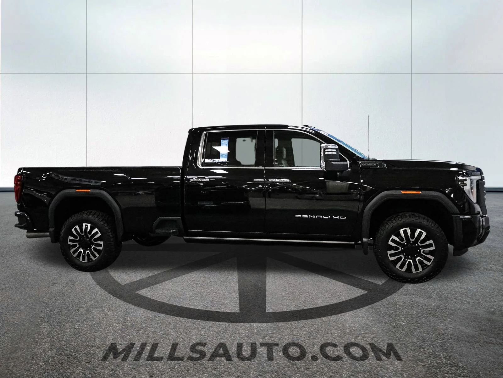 Certified Used 2025 Onyx Black GMC Denali Ultimate image 9