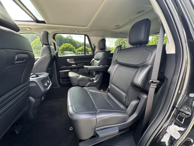 Used 2025 Black Ford Platinum image 27