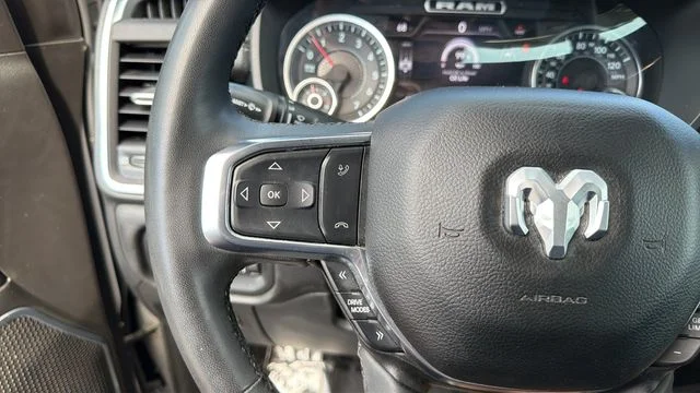 Used 2025 Silver Ram Laramie image 22