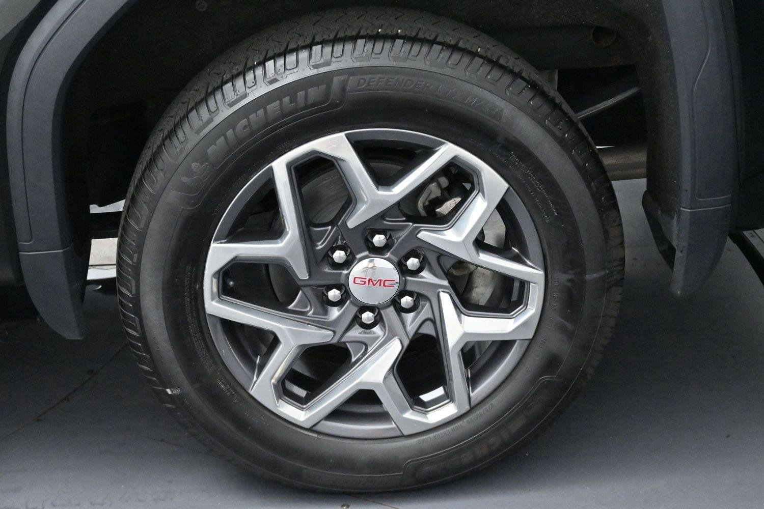 Used 2023 ONYX BLACK GMC SLT image 37