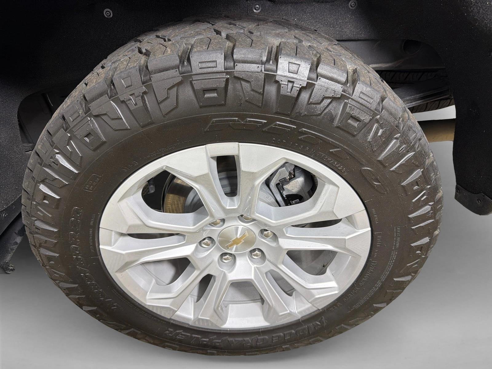 Used 2022 Dark Ash Metallic Chevrolet LTZ image 19